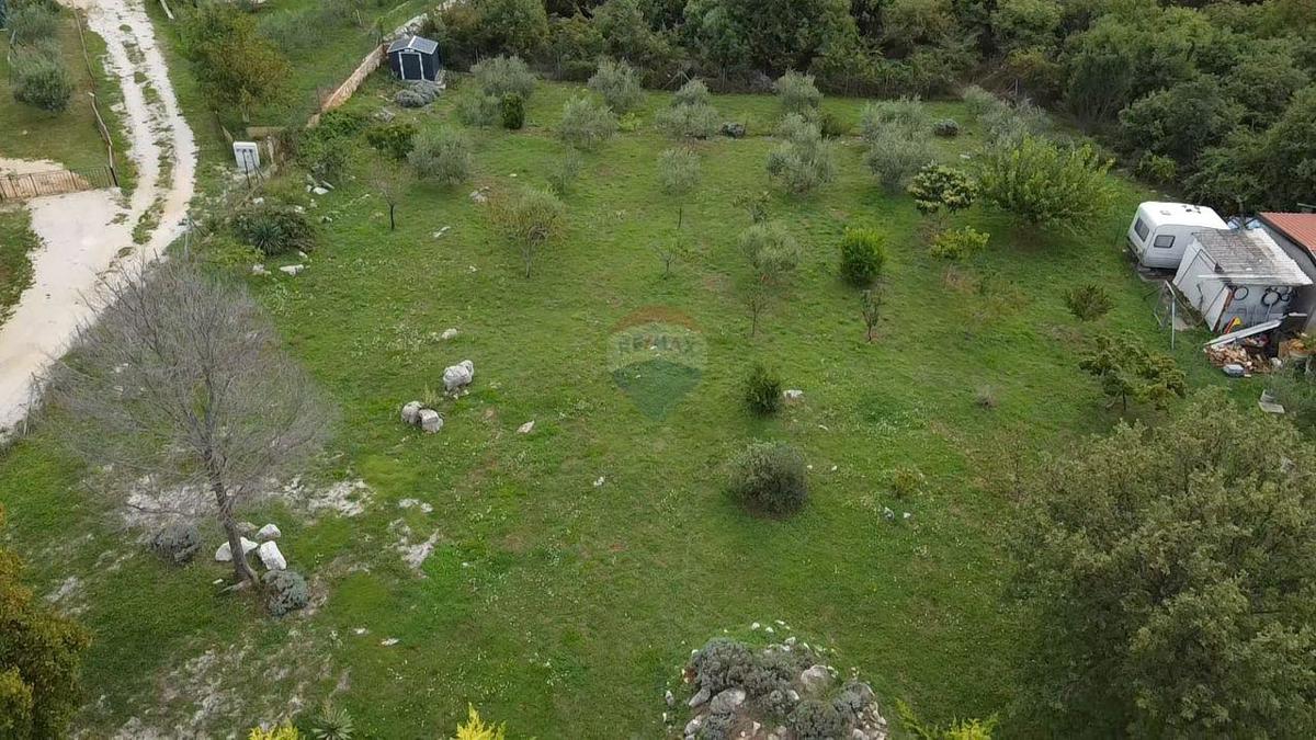 Terreno non edificabile Kadumi, Poreč, 1.920m2