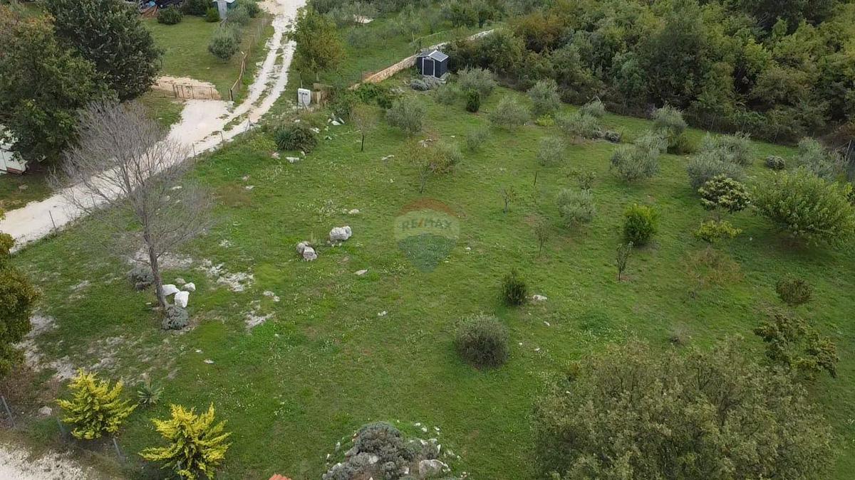Terreno non edificabile Kadumi, Poreč, 1.920m2