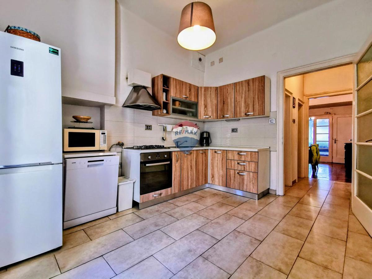 Appartamento Centar, Rijeka, 116,94m2