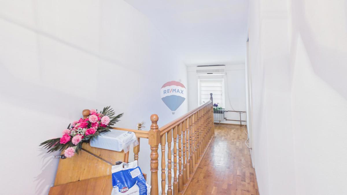 Casa Rudeš, Trešnjevka - Sjever, 235m2