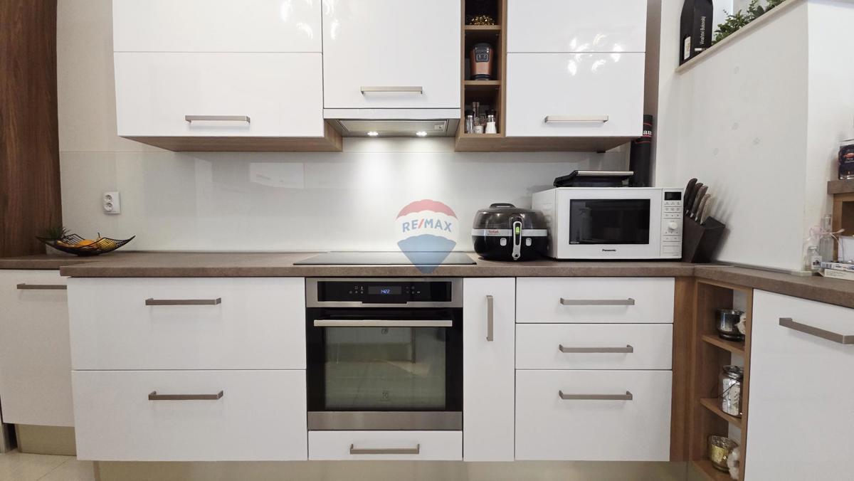 Casa Rudeš, Trešnjevka - Sjever, 235m2