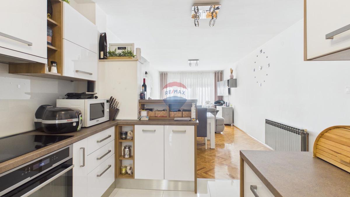 Casa Rudeš, Trešnjevka - Sjever, 235m2