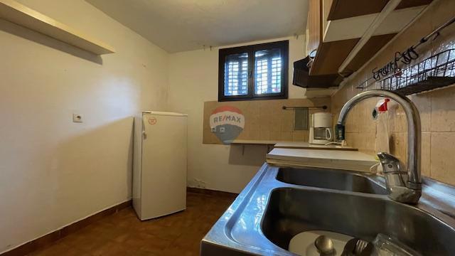 Krk, Punat - centro storico, casa con cortile e taverna, vicino al mare