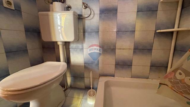 Krk, Punat - centro storico, casa con cortile e taverna, vicino al mare