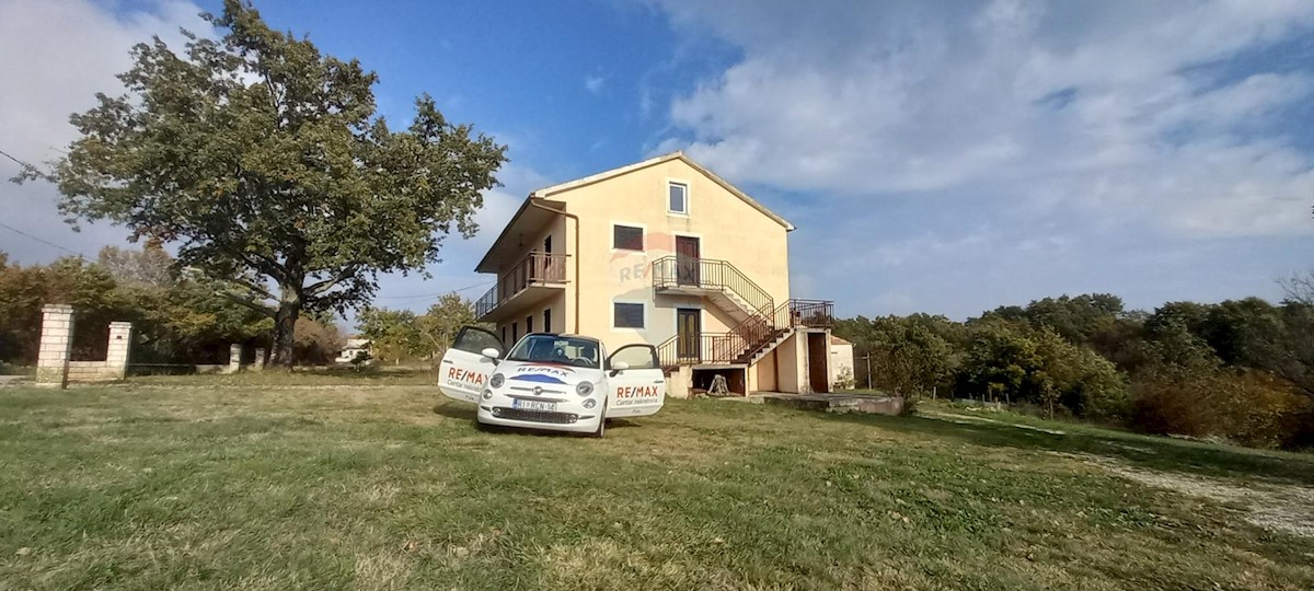 Villa Singola/Casa Vacanza Juršići, Svetvinčenat, 400m2