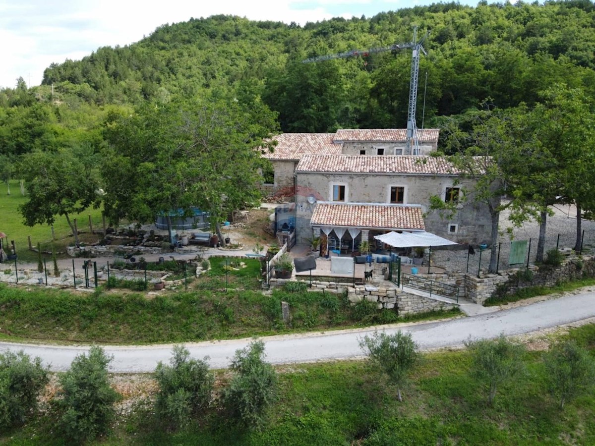 Villa Singola/Casa Vacanza Gradinje, Cerovlje, 3.369m2