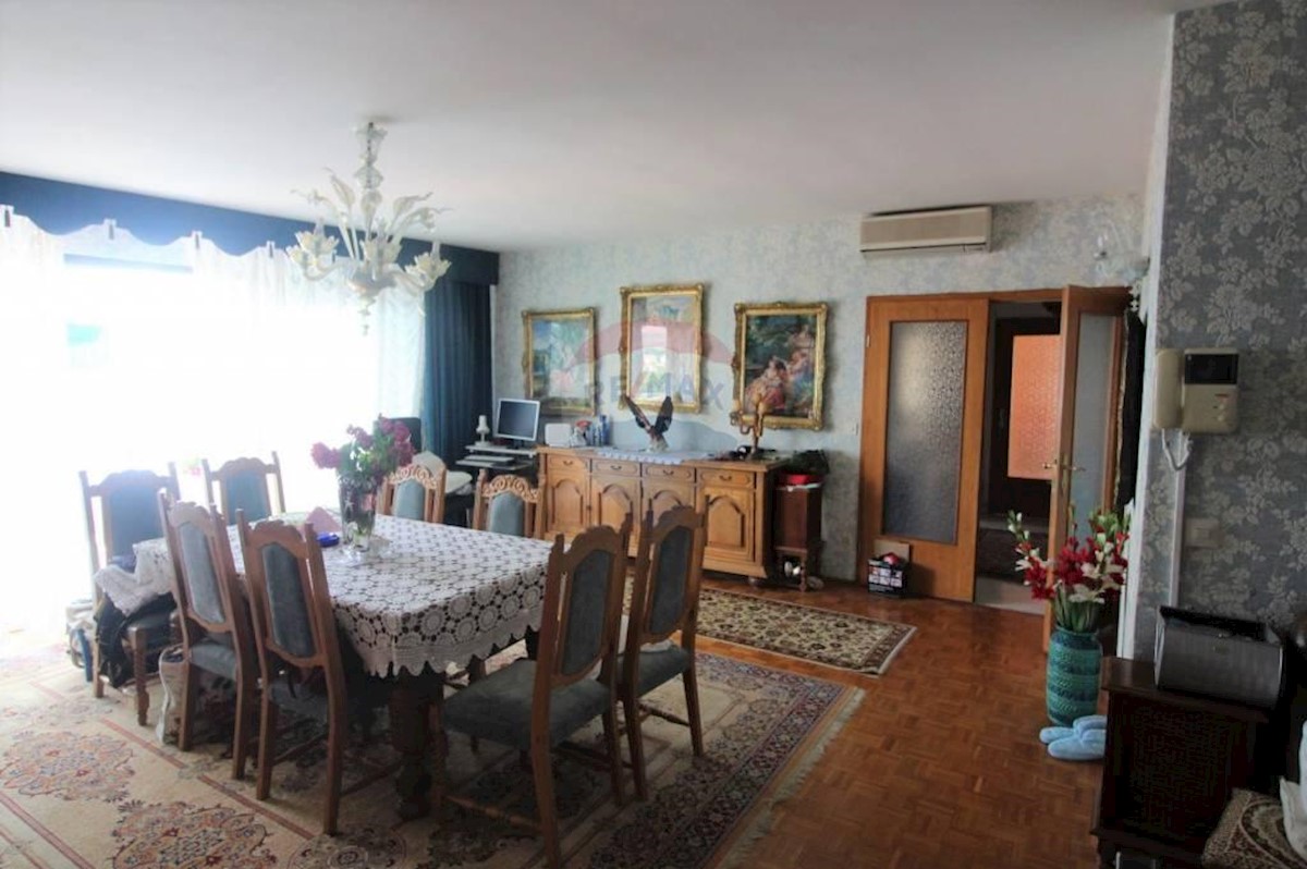 Villa Singola/Casa Vacanza Opatija, 601m2