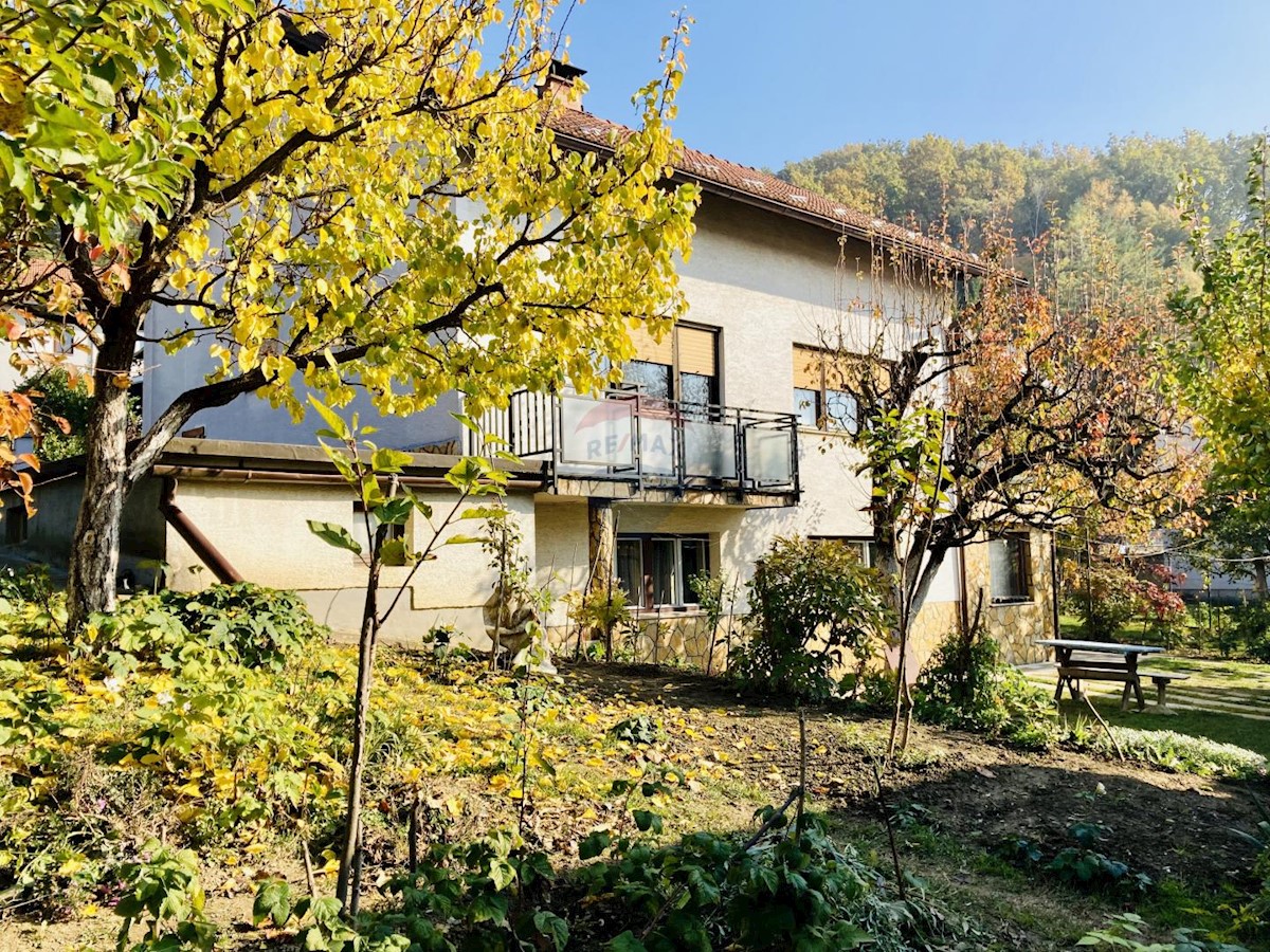 Villa Singola/Casa Vacanza Gračani, Podsljeme, 296m2