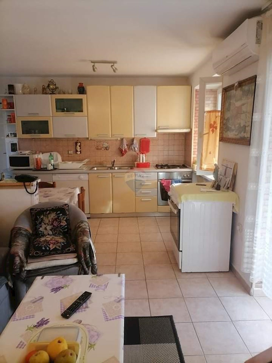 Appartamento Dekovići, Poreč, 67,99m2