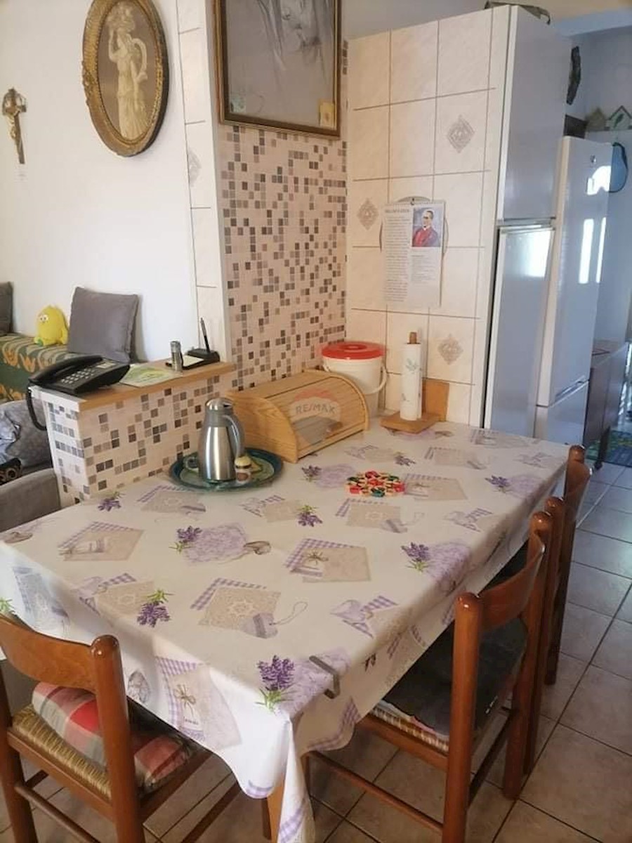 Appartamento Dekovići, Poreč, 67,99m2