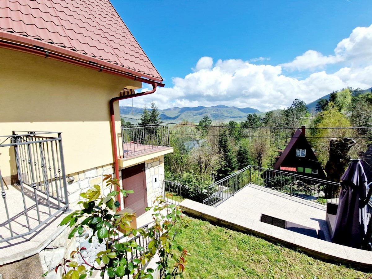 Fužine, Lič | Bella casa con jacuzzi, 125m2, due camere da letto e una bellissima vista, 3*(A+)