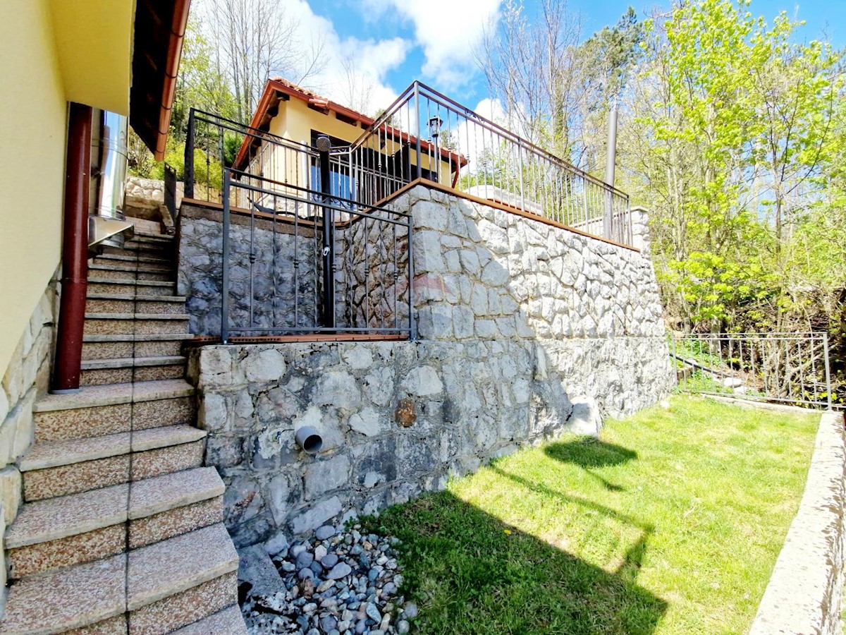 Fužine, Lič | Bella casa con jacuzzi, 125m2, due camere da letto e una bellissima vista, 3*(A+)