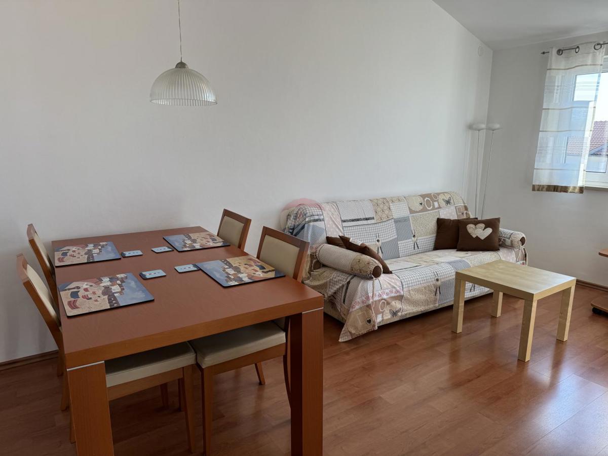 Appartamento Pinezići, Krk, 63m2