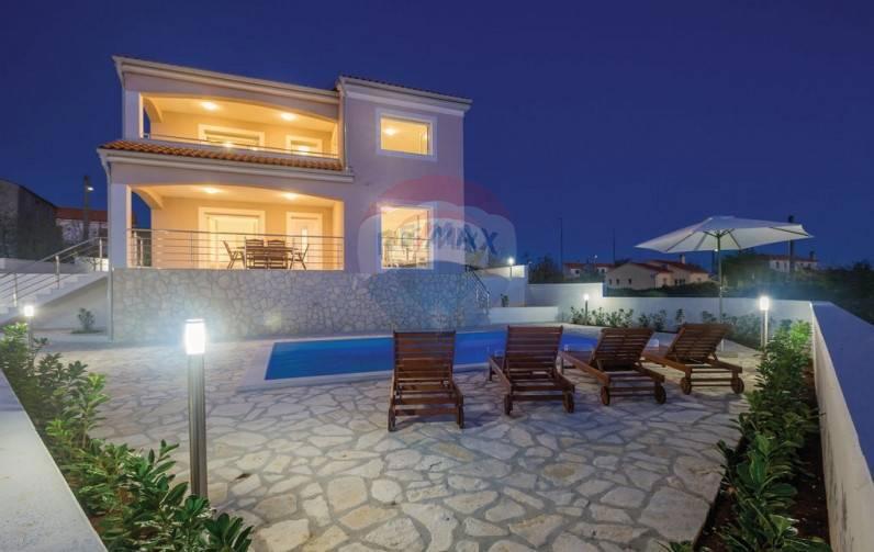 Villa Singola/Casa Vacanza Linardići, Krk, 180m2