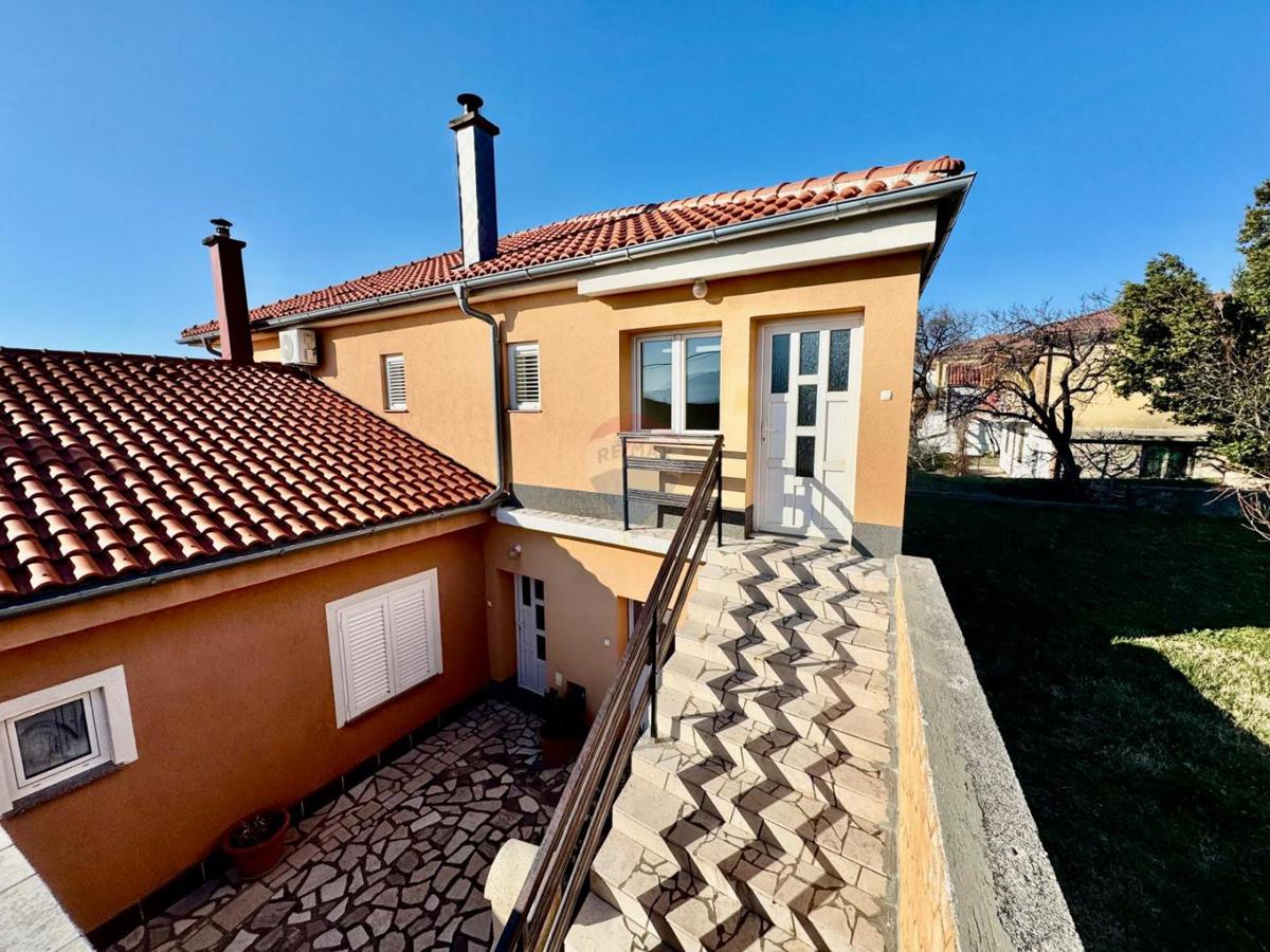 Casa Senj, 248,53m2