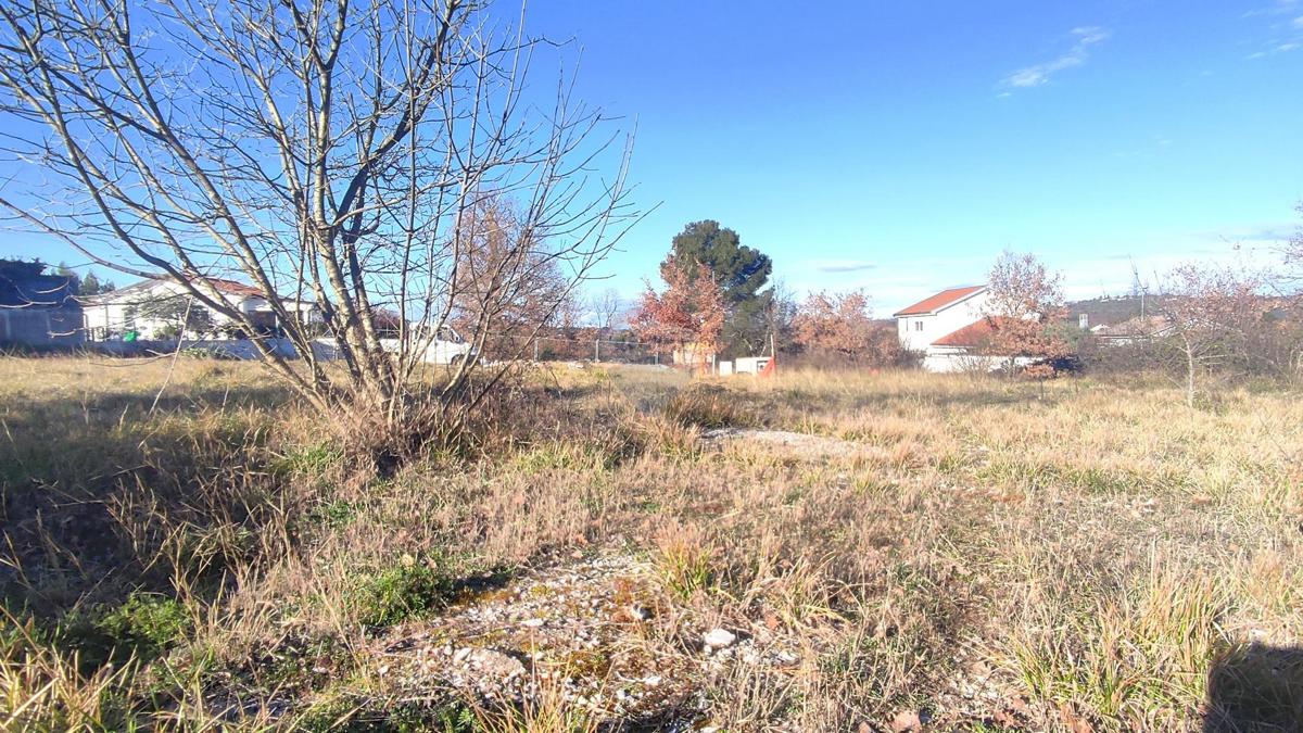 Terreno edificabile Kaštel, Buje, 861m2