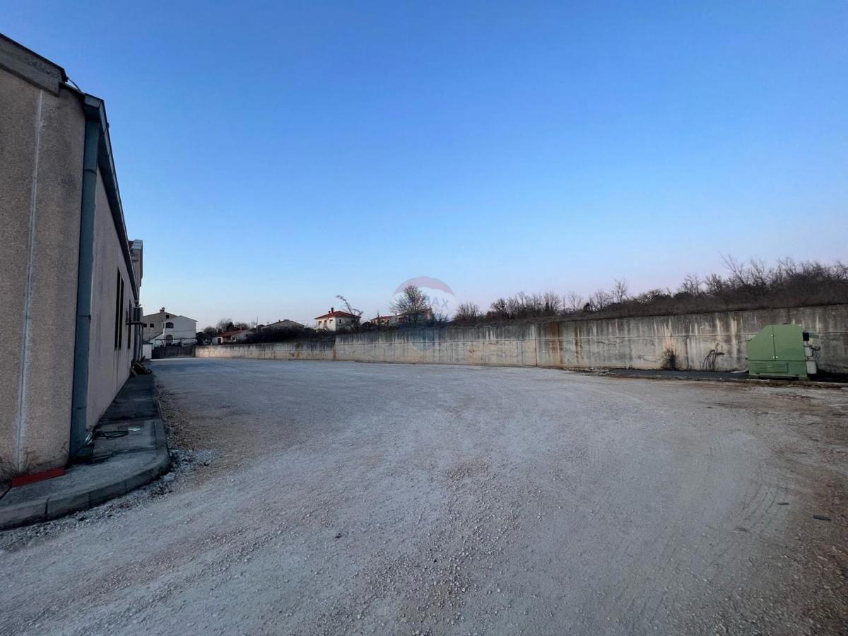 Attività commerciale Kanfanar, 820m2