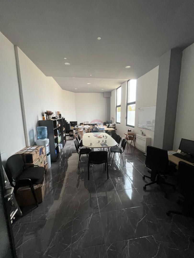 Attività commerciale Kanfanar, 820m2