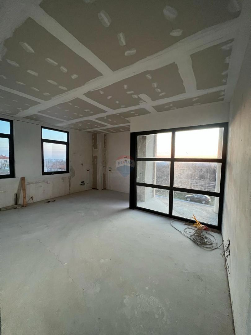 Attività commerciale Kanfanar, 820m2