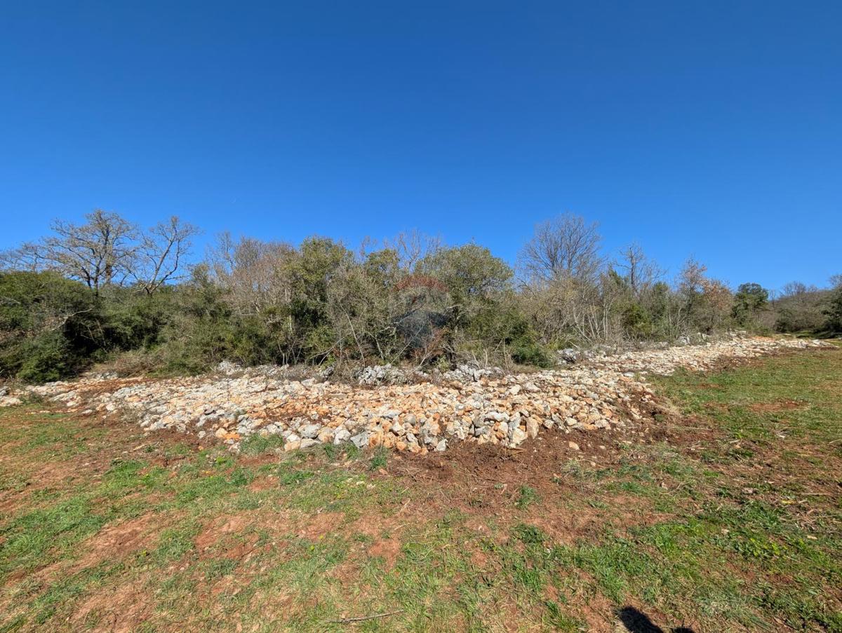 Terreno non edificabile Rovinj, 7.400m2