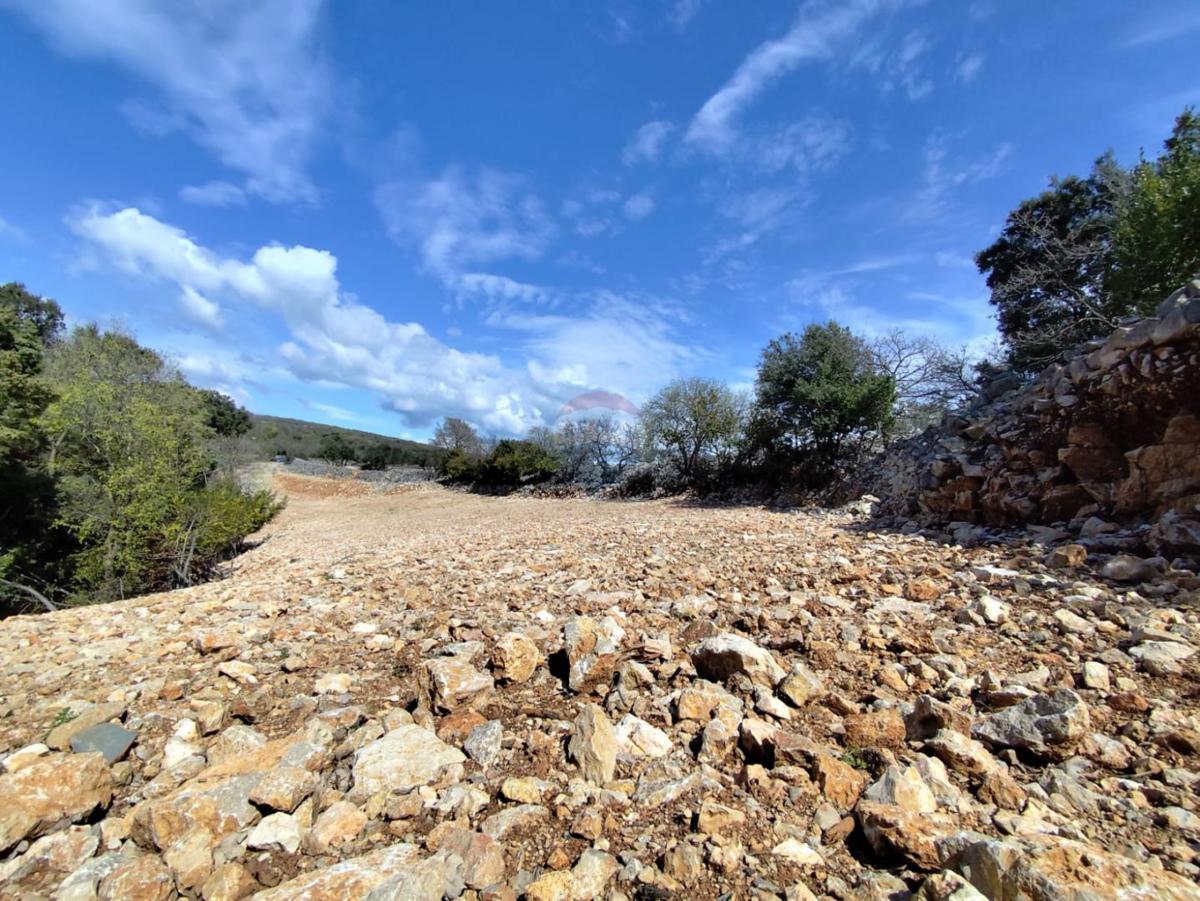 Terreno non edificabile Punat, 3.119m2