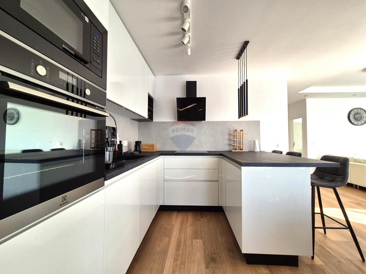 Appartamento Ćikovići, Kastav, 101,19m2