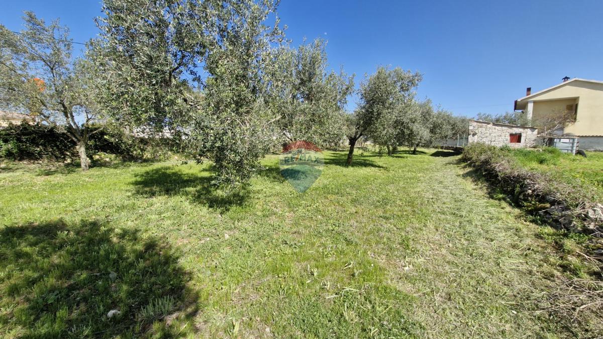 Istria, Peruški – Terreno edificabile vicino al mare e alle spiagge, 493 m2