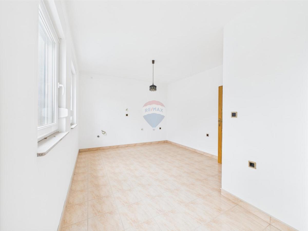 Casa Kloštar Ivanić, 160m2