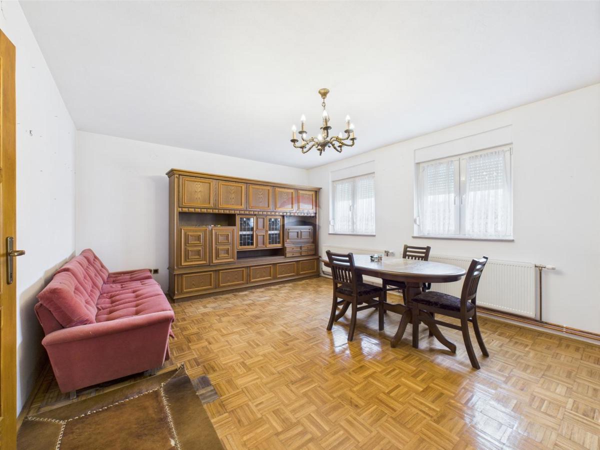 Casa Kloštar Ivanić, 160m2