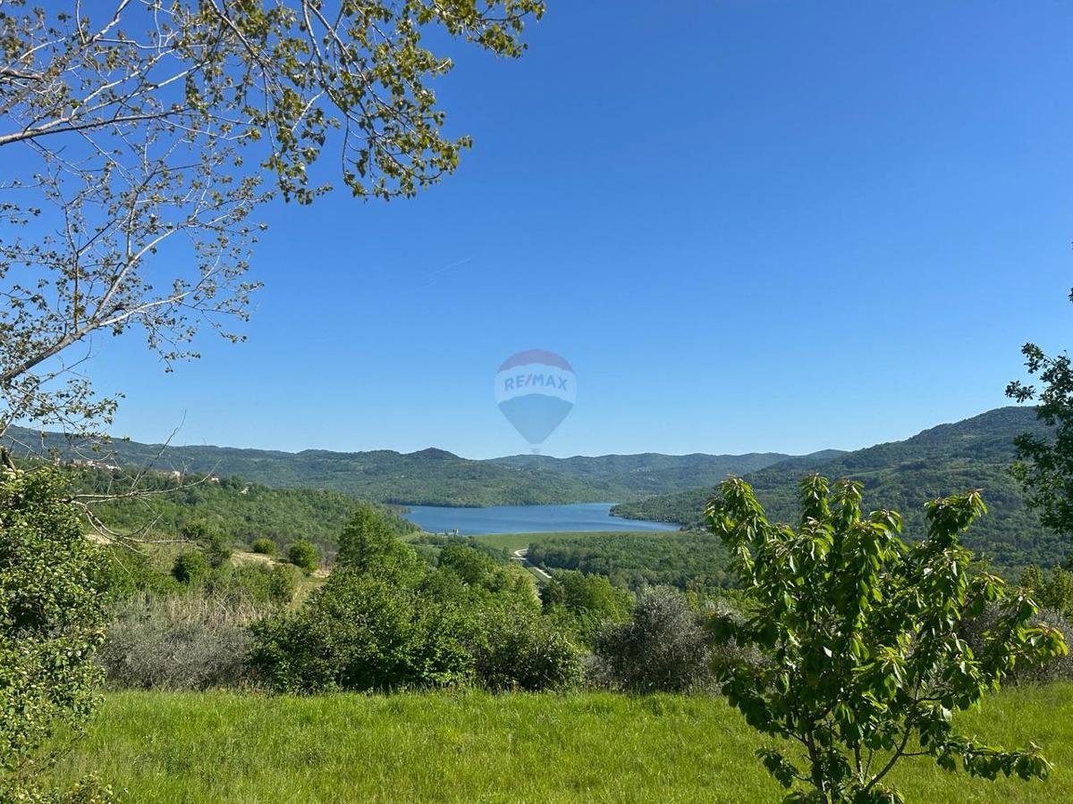 Terreno edificabile Vrh, Buzet, 1.630m2
