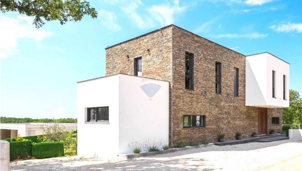 Casa Kaštel, Buje, 254,78m2