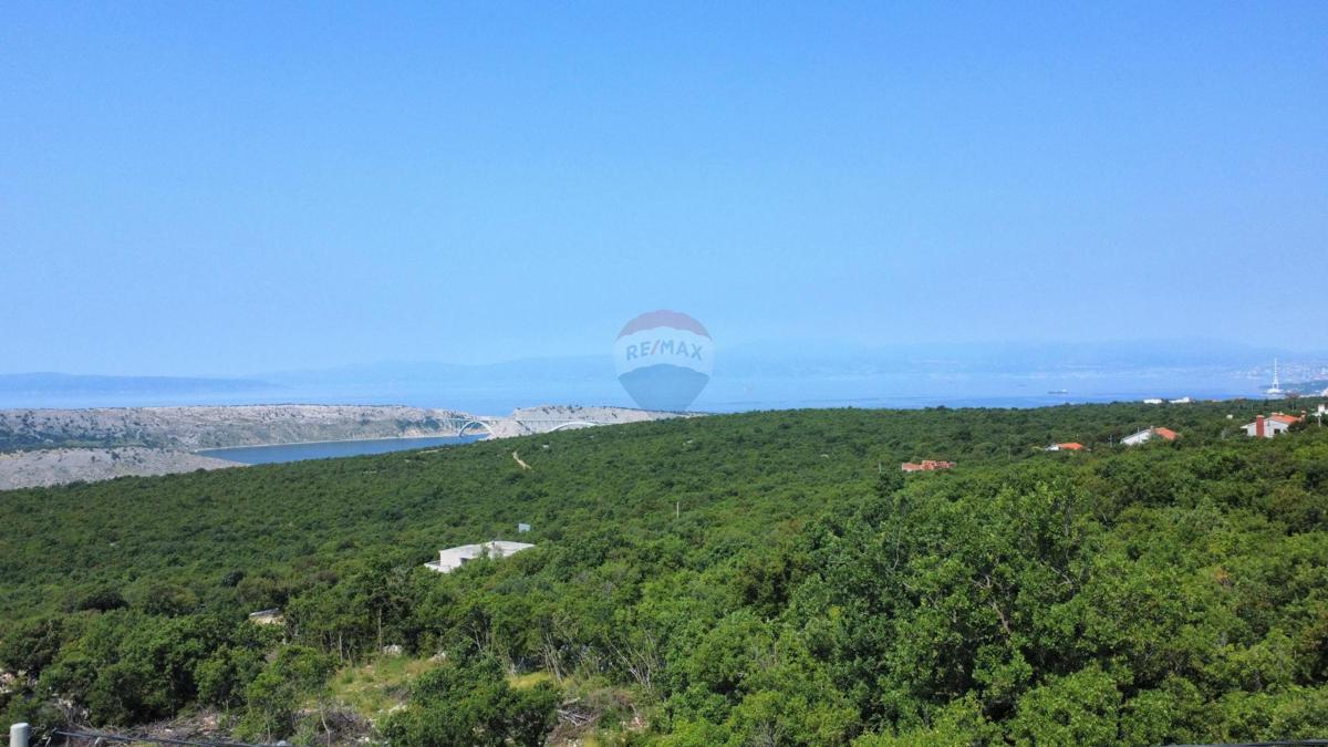 Crikvenica, Šmrika – terreno edificabile in una posizione attraente