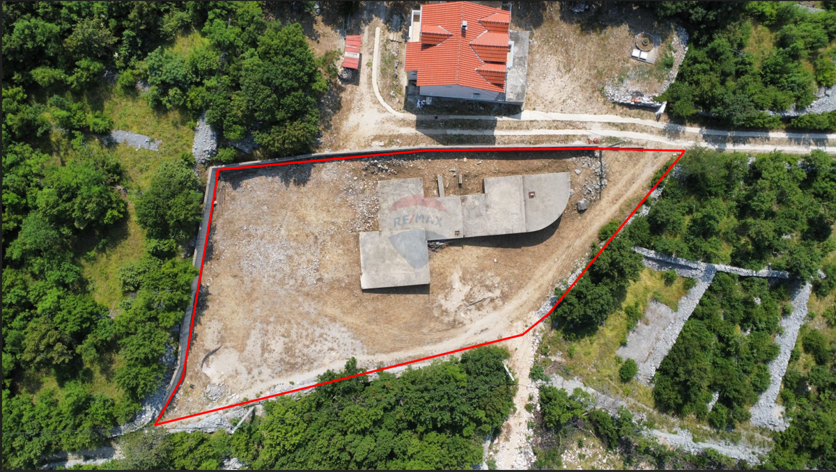 Crikvenica, Šmrika – terreno edificabile in una posizione attraente