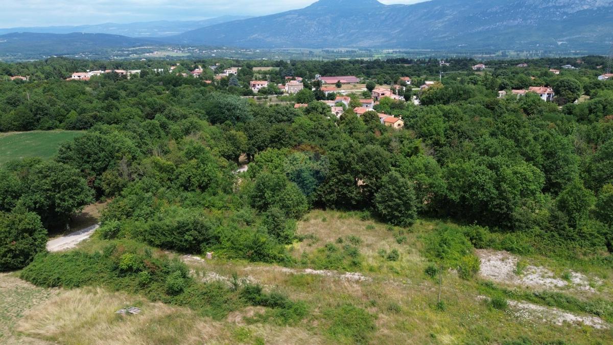 ISTRIA, KRŠAN – Terreno Edificabile con Permesso di Costruzione