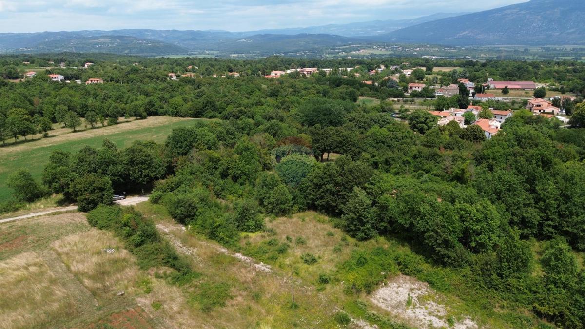 ISTRIA, KRŠAN – Terreno Edificabile con Permesso di Costruzione