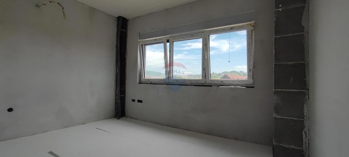 Zagabria, Črnomerec–Mikulići, edificio residenziale con due appartamenti duplex con tre camere e mezzo