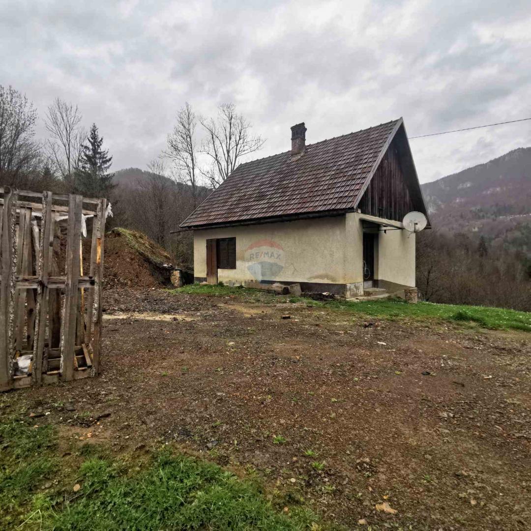 Casa Plešce, Čabar, 75m2