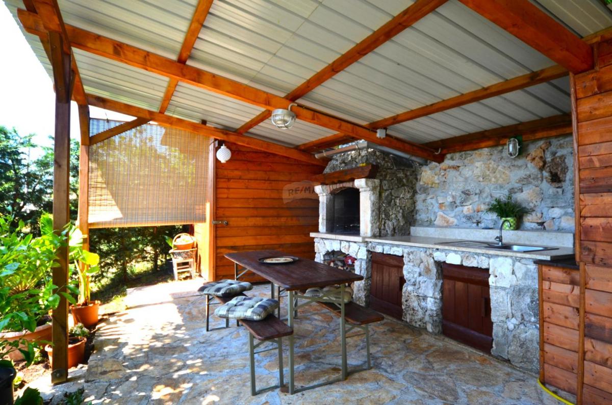 Istria, Rovigno, a 9 km – casa al piano terra con piscina su un terreno di 490 m².