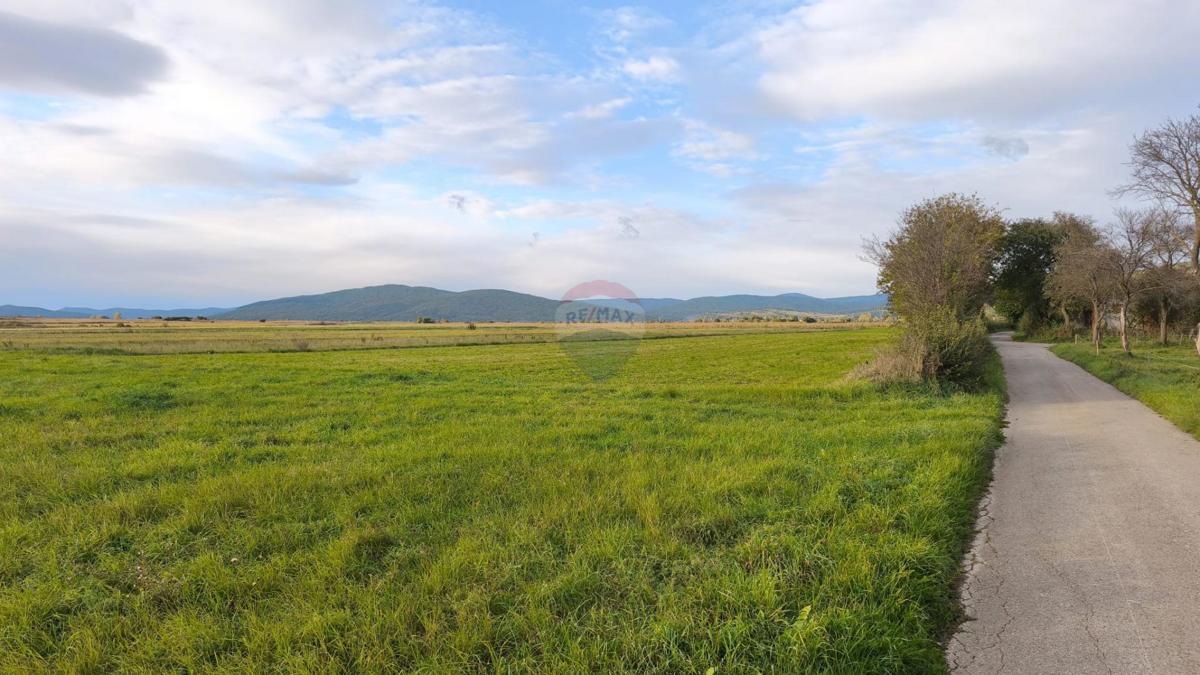 Terreno edificabile Čovići, Otočac, 1.234m2
