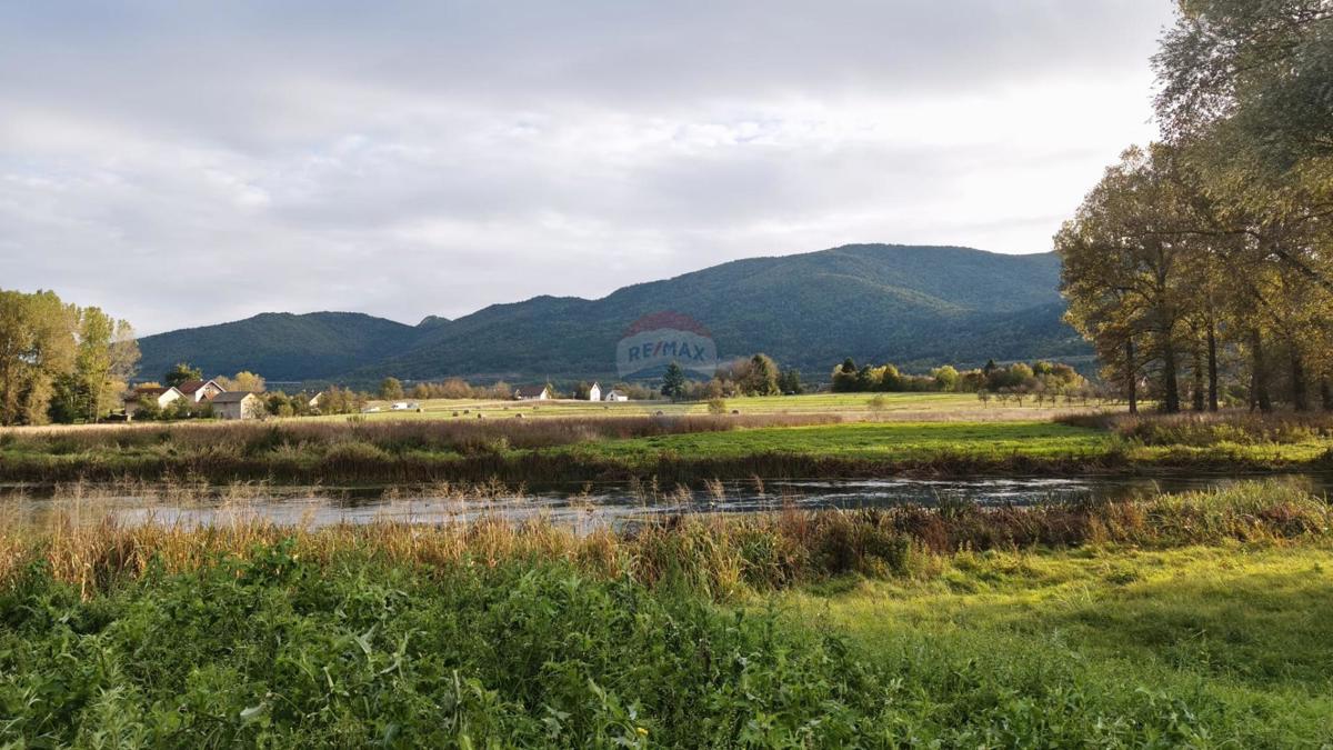 Terreno edificabile Čovići, Otočac, 1.234m2