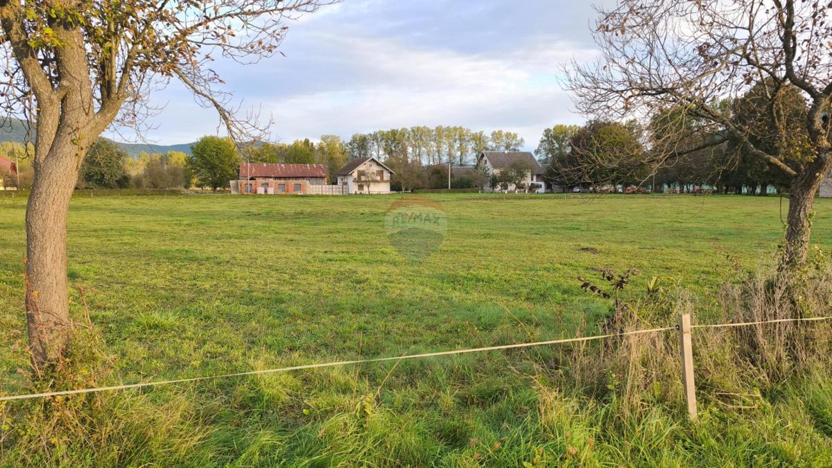 Terreno edificabile Čovići, Otočac, 1.234m2