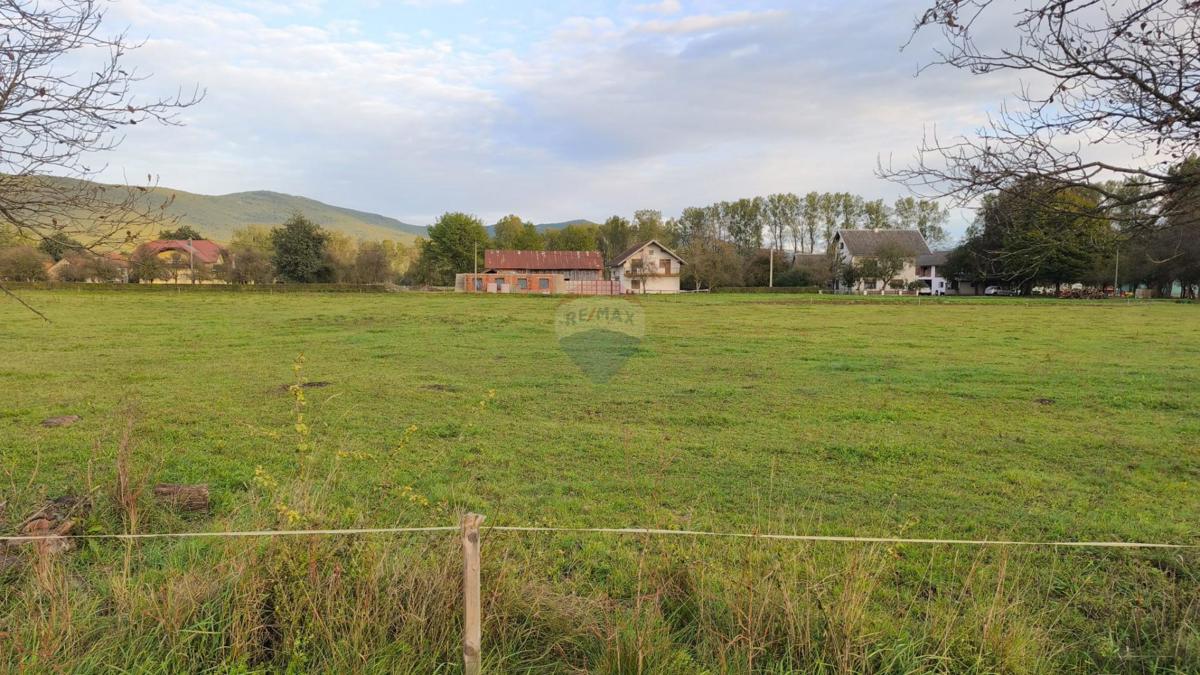 Terreno edificabile Čovići, Otočac, 1.234m2