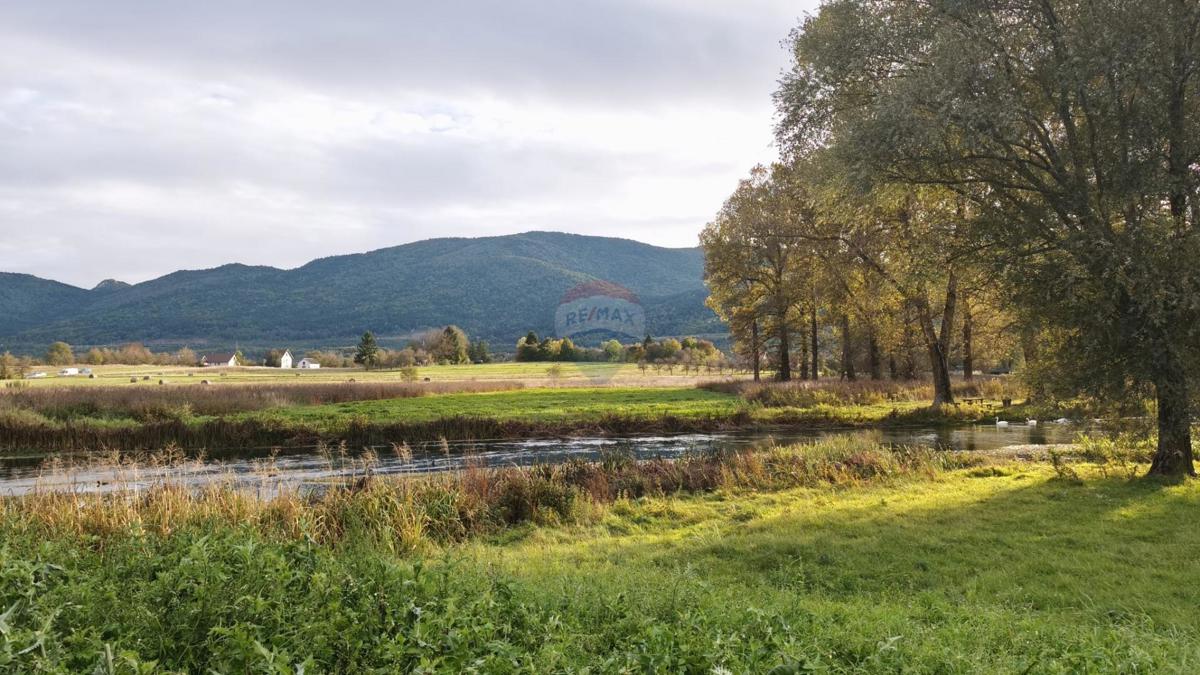 Terreno edificabile Čovići, Otočac, 1.234m2