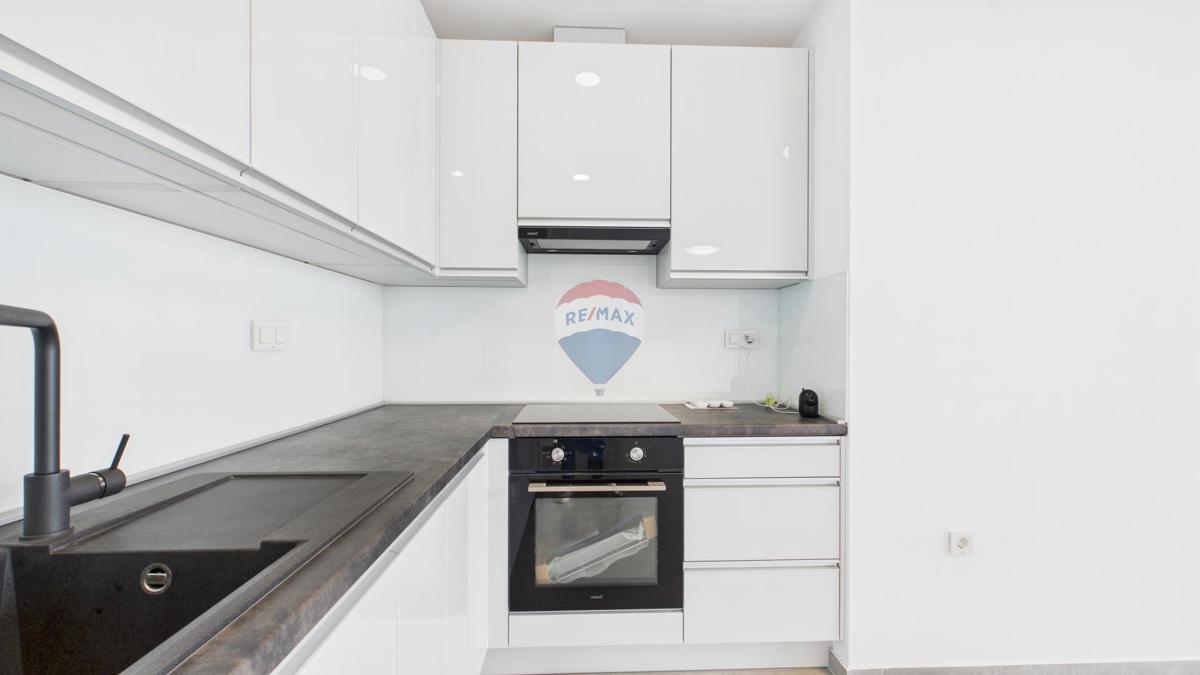 Novi Vinodolski, Klenovica – Appartamento Due Camere Prima Linea sul Mare