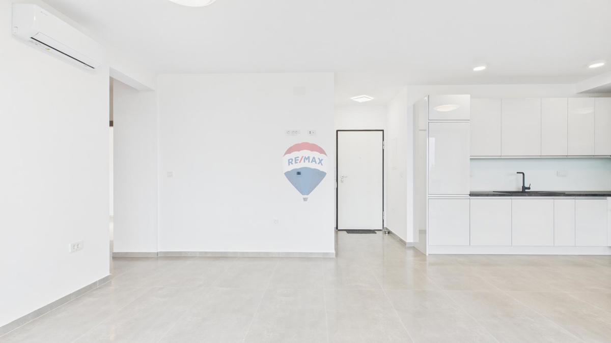 Novi Vinodolski, Klenovica – Appartamento Due Camere Prima Linea sul Mare