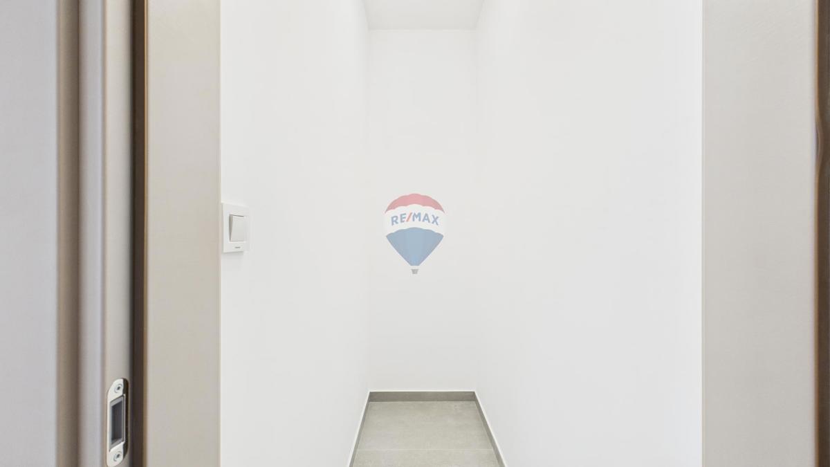 Novi Vinodolski, Klenovica – Appartamento Due Camere Prima Linea sul Mare