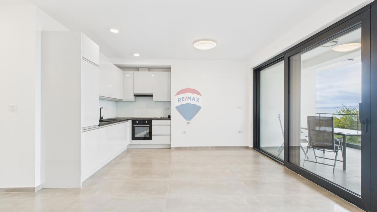 Novi Vinodolski, Klenovica – Appartamento Due Camere Prima Linea sul Mare