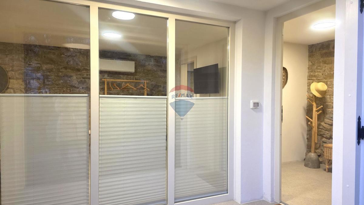 Istria, Oprtalj – Villa in pietra dal design unico