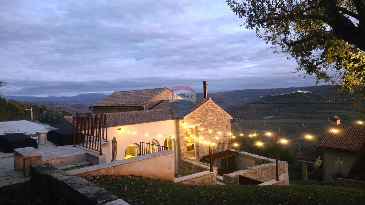 Istria, Oprtalj – Villa in pietra dal design unico