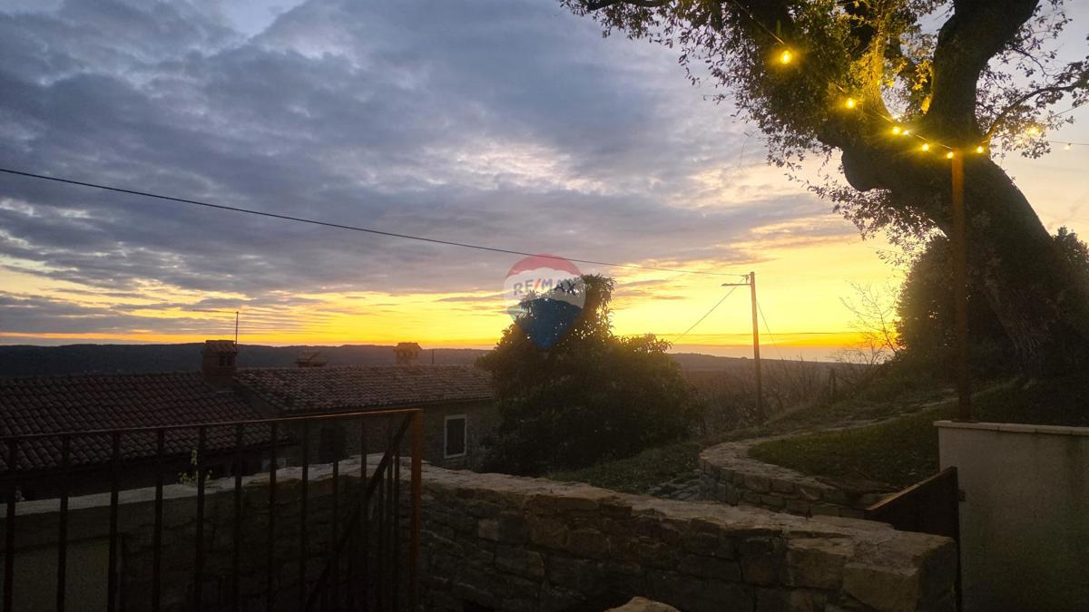 Istria, Oprtalj – Villa in pietra dal design unico